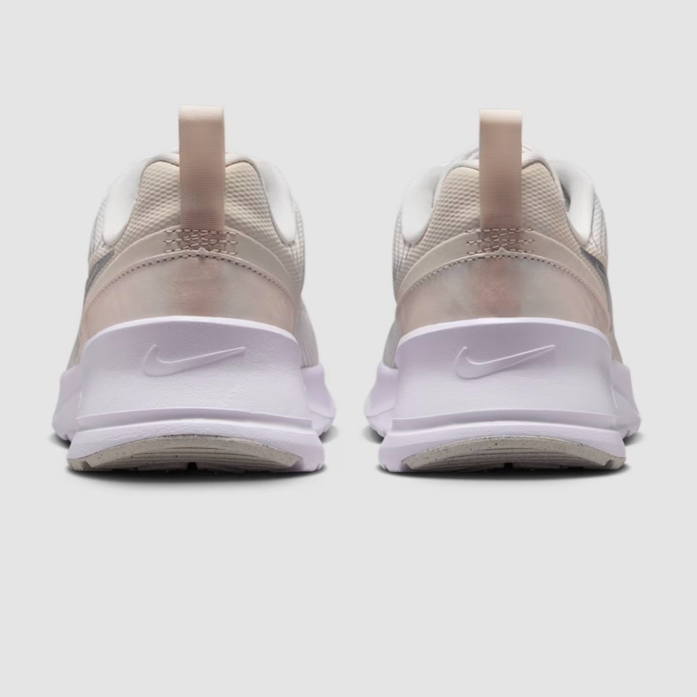 Nike Women’s Air Max Nuaxis SE Sneaker in White/Metallic Silver Size 7.5 - Picture 6 of 16
